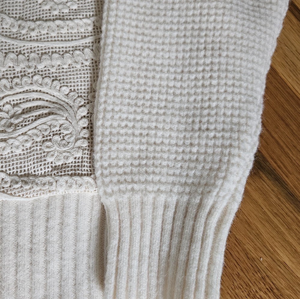 Stitch + Feather Kya Embroidered Knit Sweater Small - Picture 5 of 6